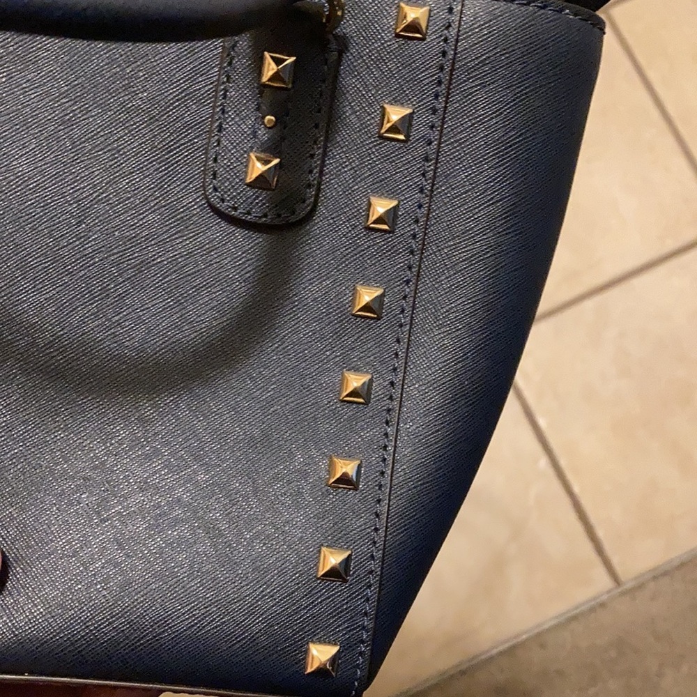 Michael Kors mini purse - Picture 7 of 11